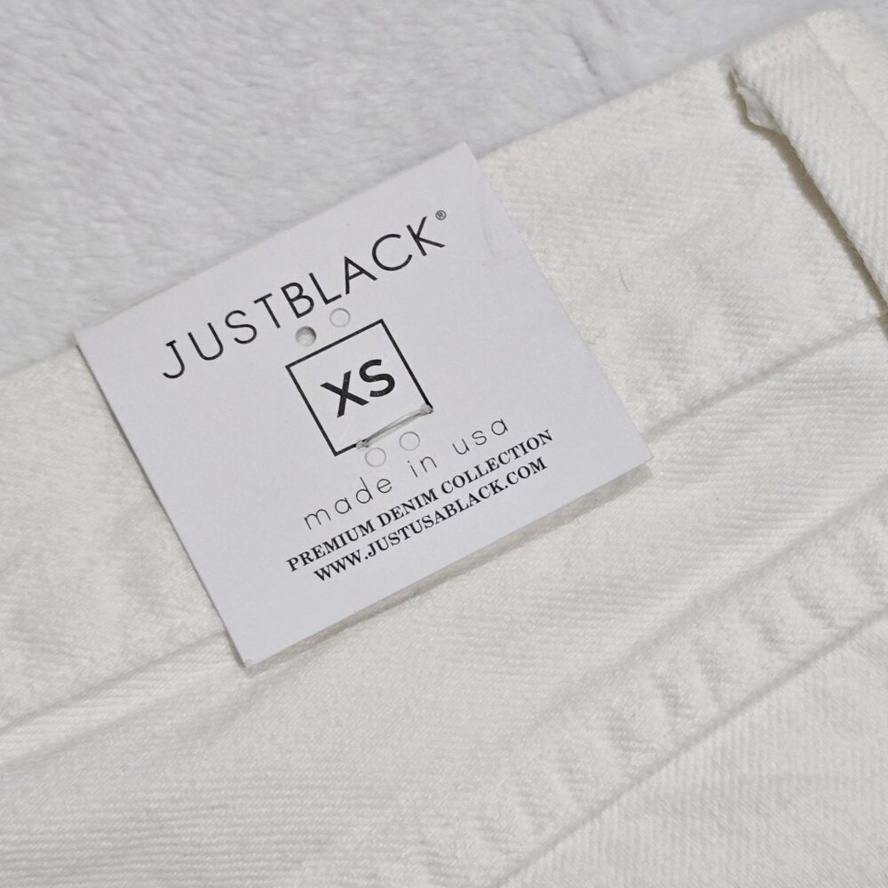 Just Black ✦ White High-Rise Denim Mini Skirt ✦ Raw Hem Structured Cotton XS NWT - Picture 6 of 12